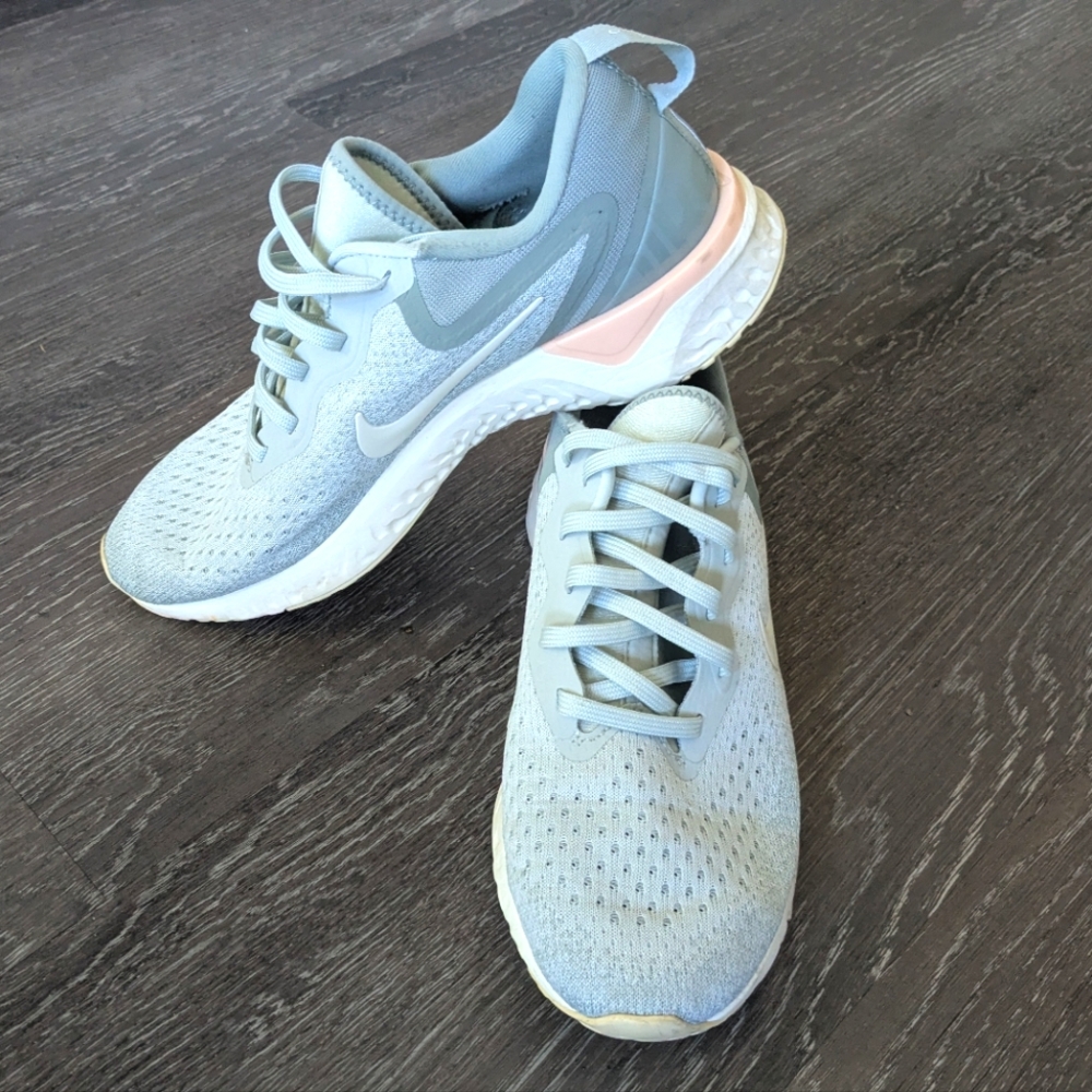 Nike Odyssey React Women's Running Shoes Light Silver Size 10